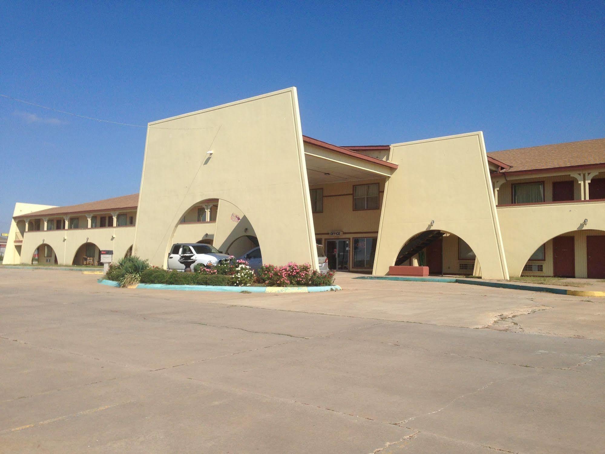 Hometown Inn And Suites Elk City Esterno foto