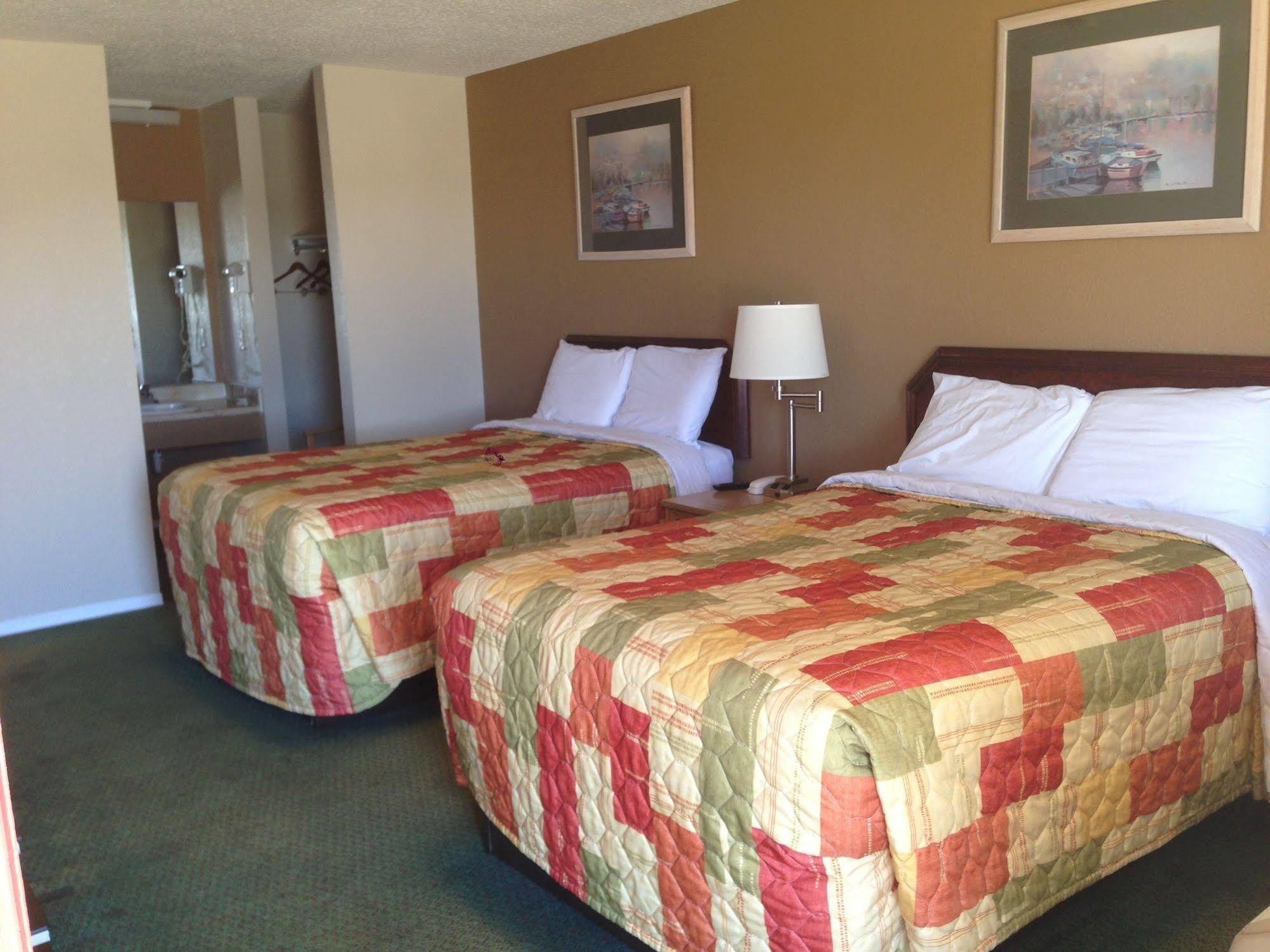 Hometown Inn And Suites Elk City Esterno foto